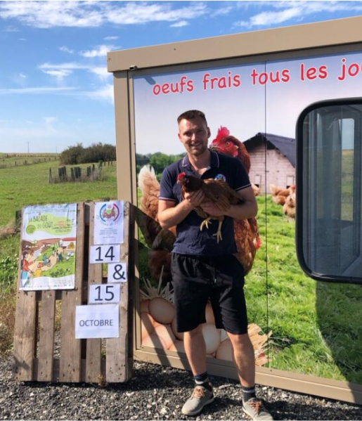 Elevage tout confort, parc de 10 hectares arborée avec fruitiers et haies pour procurer de l'ombre, abris grand luxe, nourriture bio pour nos poules pondeuses à Faÿ lès Nemours - Seine et Marne (77)